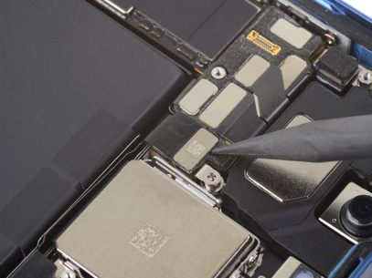 Замена верхнего шлейфа iPhone 13 mini (боковые кнопки) Замена верхнего шлейфа iPhone 13 mini (боковые кнопки)