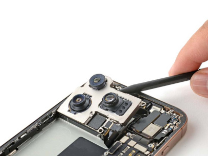 Замена фронтальной камеры iPhone 16 Pro Замена фронтальной камеры iPhone 16 Pro