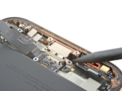 Замена разъема зарядки iPhone 16 Pro Max Замена разъема зарядки iPhone 16 Pro Max