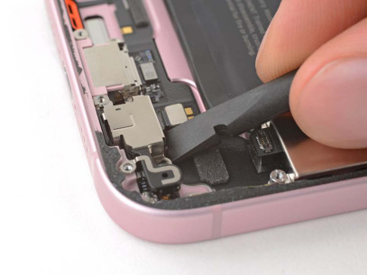 Замена нижнего динамика iPhone 15 Замена нижнего динамика iPhone 15