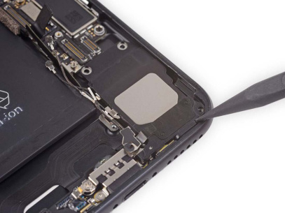 Замена фронтального микрофона iPhone 7 Замена фронтального микрофона iPhone 7