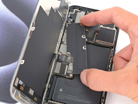 Замена верхнего шлейфа iPhone 15 Pro (боковые кнопки) Замена верхнего шлейфа iPhone 15 Pro (боковые кнопки)