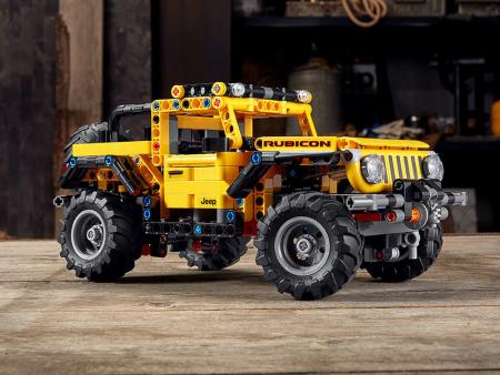 Конструктор LEGO Technic "Jeep Wrangler" (42122) Конструктор LEGO Technic "Jeep Wrangler" (42122)