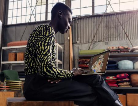 Apple MacBook Air 13" (M3, 8C CPU, 10C GPU, 2024) 16/512Gb SSD (MXCU3) Starlight, «сияющая звезда»